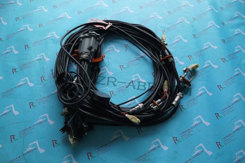 ABB�C����IRB6640���w��|��ȫ�¬F(xi��n)؛�N�ۣ��M�������