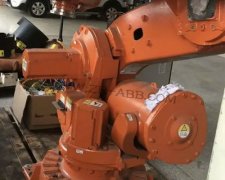 ABB機(jī)器人平衡杠壓力不穩(wěn)定維修